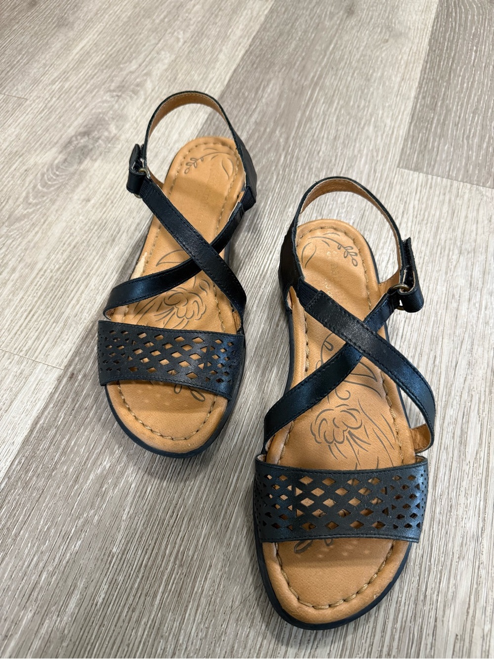 Naturalizer Black Cross-Strap Sandals with Tan Footbed